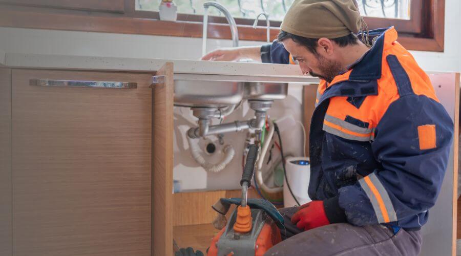 Expert burst pipe repair services in Cedarbluff, MS